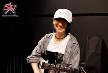 DASD-777 向椎名そら看齐！超有名吉他手变成人间水龙头！-沐风文化