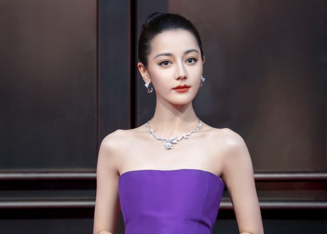 热巴黄景瑜恋爱细节又被扒,后援会暂停业讨说法,还殃及同行好友-沐风文化