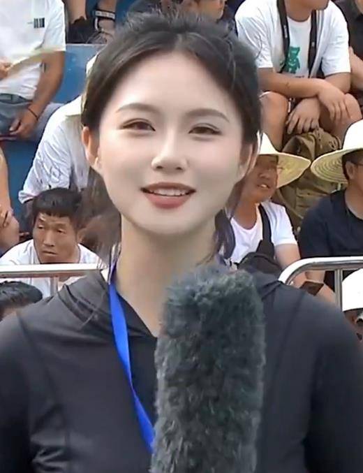 村BA女子主持人李旭涵火了,自然纯净无伤角,感觉比马凡舒还美!-沐风文化
