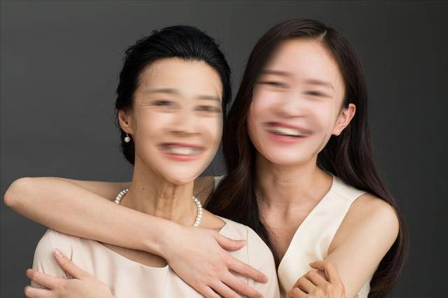 母女联手设局仙人跳,一人与嫖客发生关系,一人冒充公安进行敲诈-沐风文化